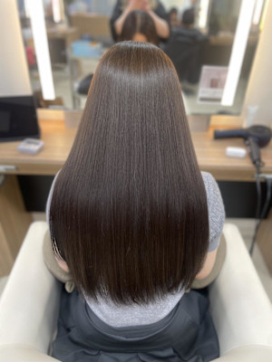 透明感あるオリーブブラウン