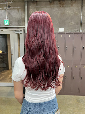 チェリーレッド