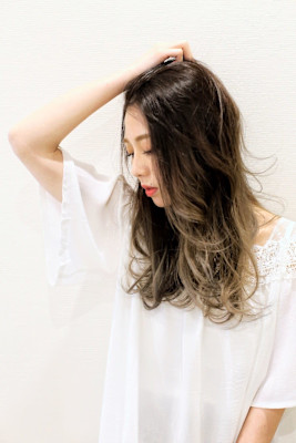 【SOHO NEWYORK銀座】ハイライトバレイヤージュ