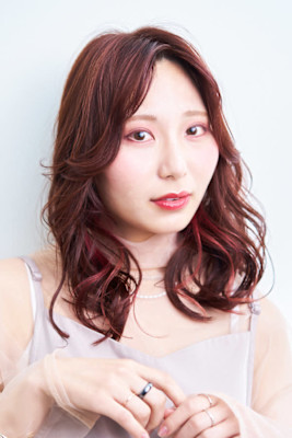 レイヤースタイル×ピンクベージュ