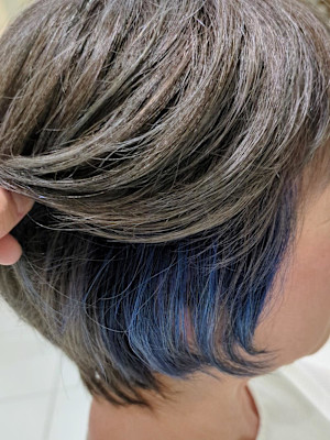 《脱白髪染め》ショート×ブルーイヤリングカラー【我孫子】