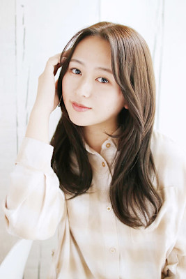 20代30代40代　韓国くびれレイヤーエモージュ