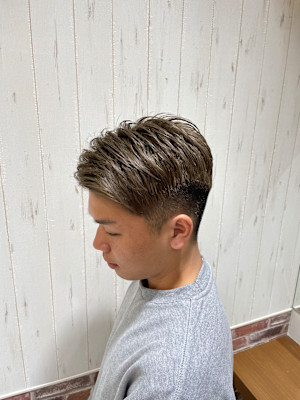 ツーブロック×短髪ショート