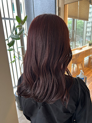 ボルドーカラー　艶髪　