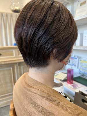 襟足スッキリショートへア
