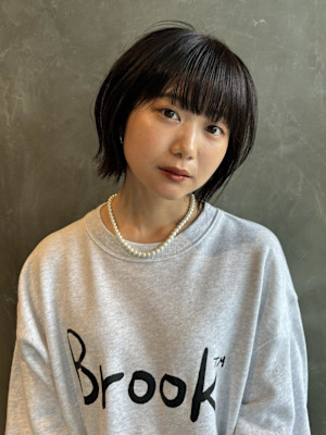 【抜け感◎】ミニボブ×イルミナカラー