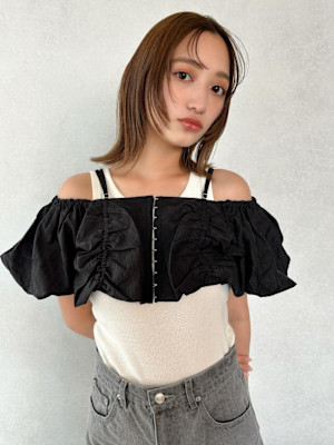 顔まわりレイヤーカット　ウェットヘア　2wayバング