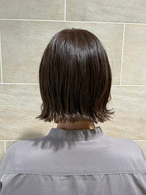 20代30代大人可愛い小顔ショートカット外ハネボブ