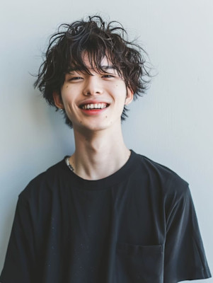 ツーブロック　波巻き　ツイストスパイラルパーマ