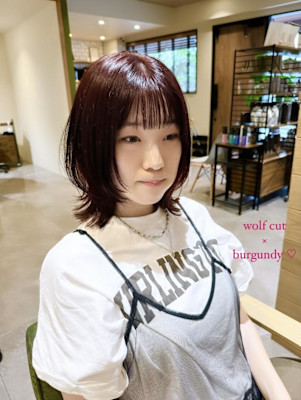 バーガンディウルフ