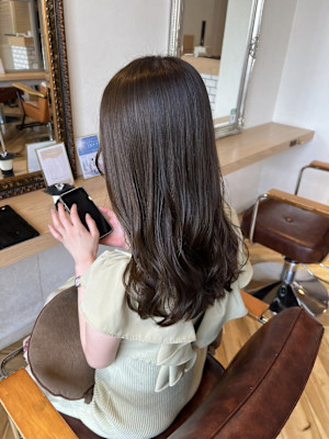 オリーブグレージュ × ふわパーマ