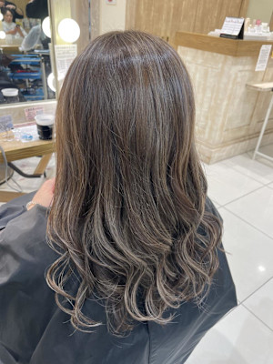 カーキーアッシュ　（千田）