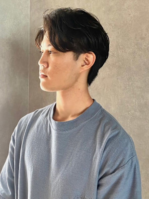 アップバング　センタパート　爽やか　ツーブロック　ビジネス