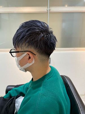 メンズカット　ダブルカラー　フェードカット