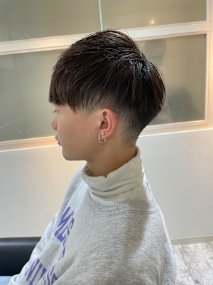 メンズカット　ツーブロック　刈り上げ　フェードカット