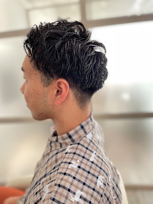 メンズカット　ツーブロック　刈り上げ