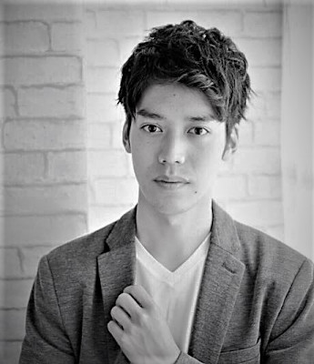 竹内涼真風髪型　爽やかビジネスカジュアルアップバングショート