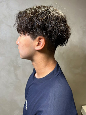 ツイスパ ツーブロックマッシュ センターパート 刈り上げ