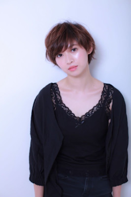 丸みのあるマッシュショート