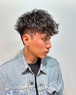 横浜スペインカールメンズパーママッシュツーブロックパーマヘア