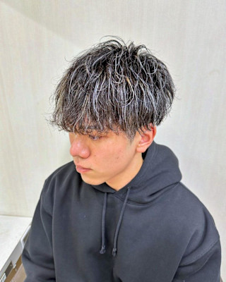 横浜メンズメッシュキャップハイライトカラーマッシュパーマヘア