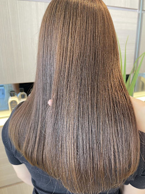 ツヤ髪大人ベージュカラー/Kurumi