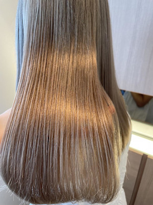 ハイトーンツヤ髪カラー/Kurumi