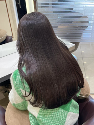 カーキグレージュカラー×顔周りレイヤー/Kurumi