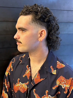 スペインカール ハードパーマ オールバック ツーブロック