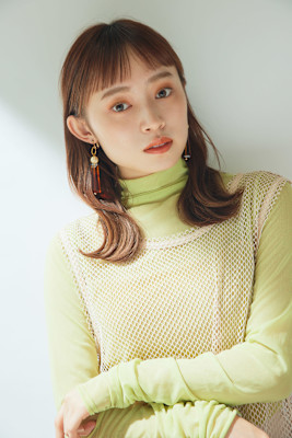 セミロング/ベージュカラー