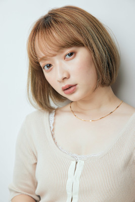 ベージュボブ/AVEDAカラー