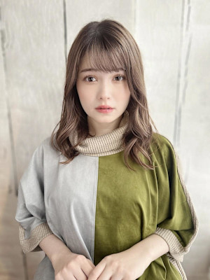 ツヤ感ベージュのヨシンモリスタイル