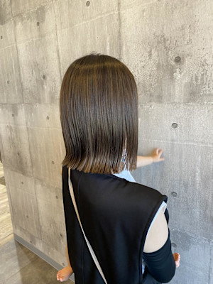 ボブ×透明感カラー〈ARCH CHIAKI〉