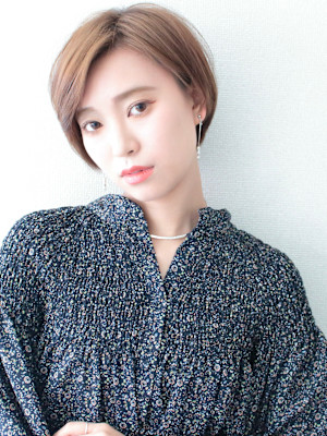 大人なナチュラルショートボブ