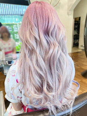 ピンク×ホワイトカラーグラデーション