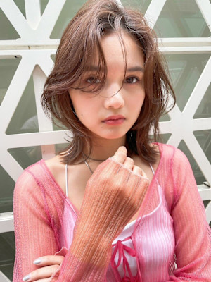 大人可愛い20代30代40代小顔ミディアム