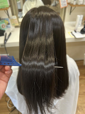 ツヤツヤ縮毛矯正