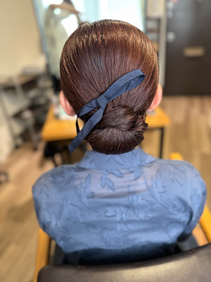 シンプルシニヨン