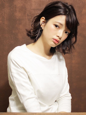 外ハネウェーブボブ