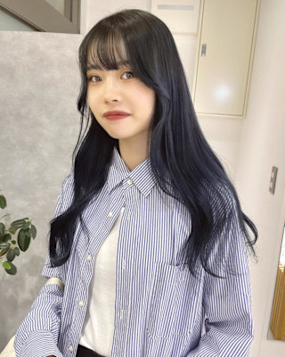 【rizu】ブリーチ履歴ありネイビーカラー