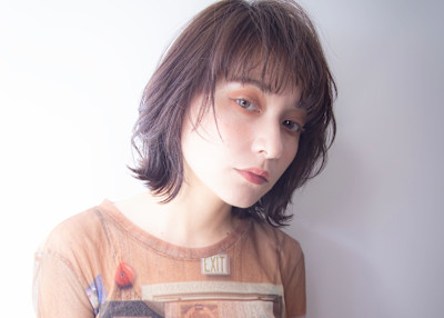 ピンクブラウン　小顔　ウルフボブ　切りっぱなしボブ　美髪