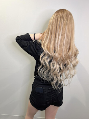 ハイトーンロングヘア