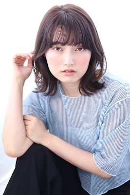 20代30代40代　ミディアム×レイヤーカット