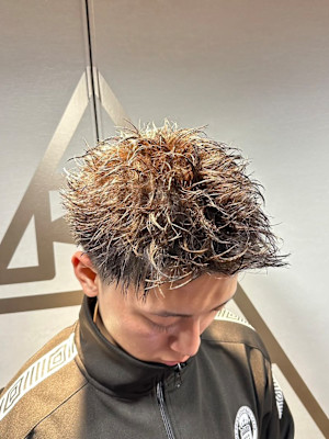 スパイキーショートメンズショート刈り上げツイストパーマ