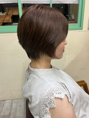 大人マッシュショート　レイヤーボブ　マロンブラウン