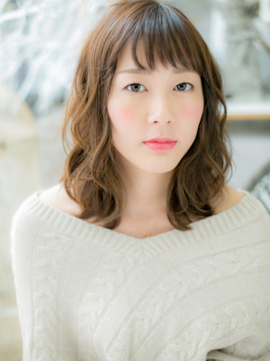 ふわふわくせ毛風ウェーブ…大人かわいい愛され顔　ボブパーマ