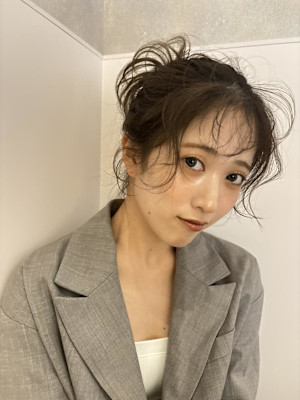 ベージュカラー/透明感カラー/顔まわりレイヤーカット/横浜