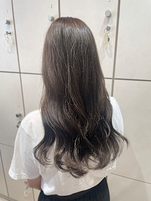 オリーブカラー 暗髪 ×小野ふゆり