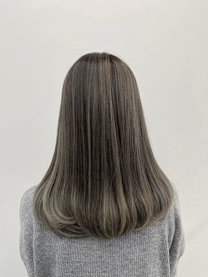 グレージュカラー