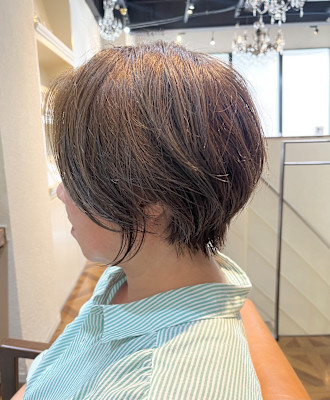 大人かわいい20代30代40代前下がりショートボブ